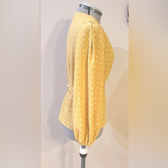 NWOT Hinge Golden Yellow Wrap Top Size Small Jacquard Long Sleeve Blouse - Picture 5 of 10
